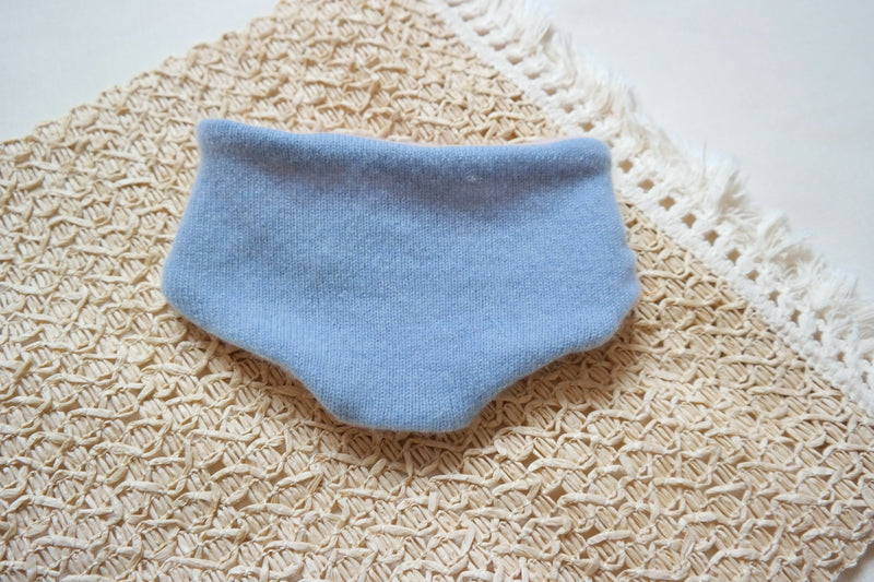 Triangle scarf, reversible and grows with your baby, made from upcycled cashmere in soft pink and light blue