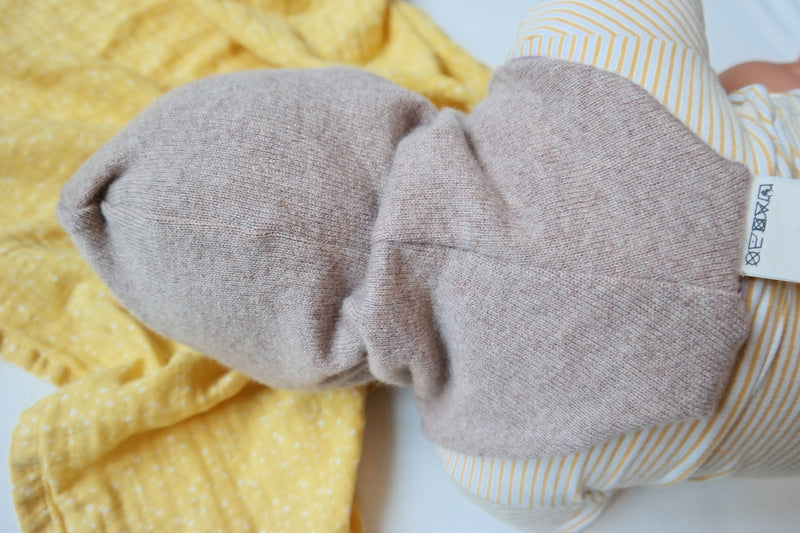 Reversible hat for babies KU 38-42 Upcycling cashmere &amp; silk lilac and beige