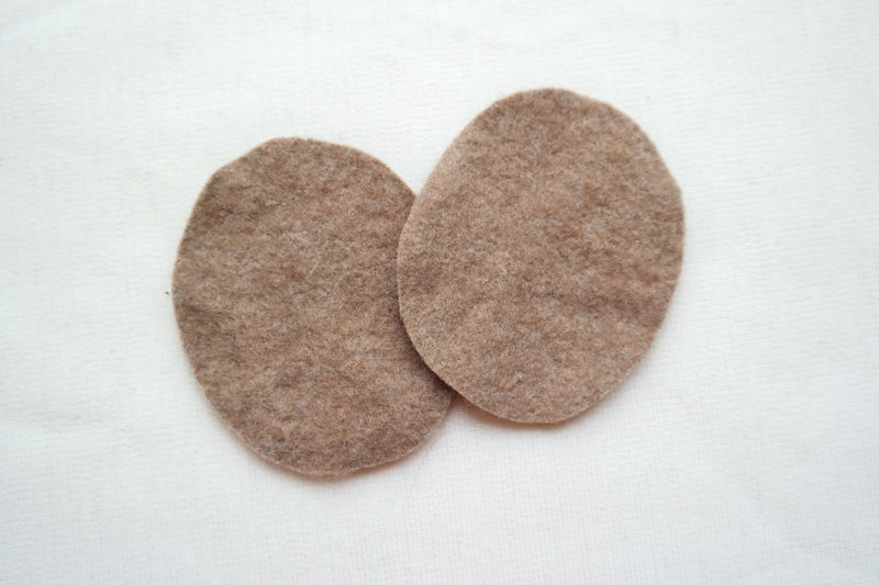 1 pair of wool felt patches oval made of upcycled wool for repairing clothes in beige