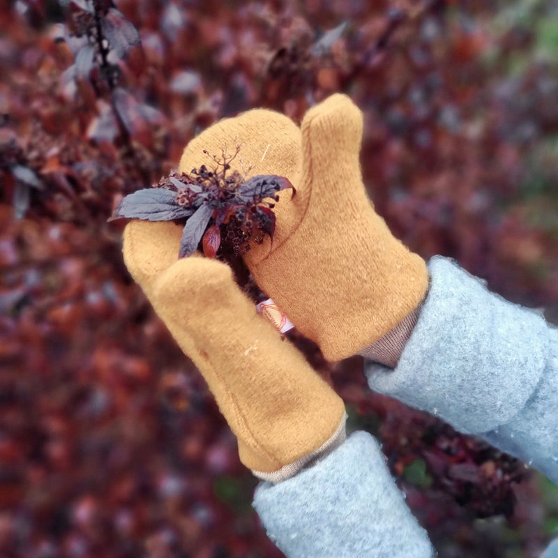 Handschuhe Fäustlinge für Kleinkinder 1-3J  aus Upcycling & Wolle in Pflaume und Dunkelgrün