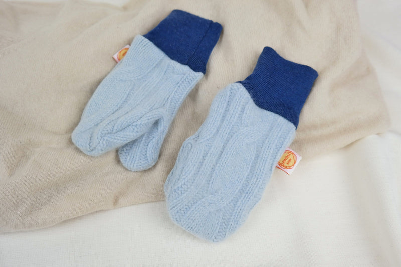 Gloves mittens for children 3-5 years made from upcycled cashmere &amp; wool in light blue and blue