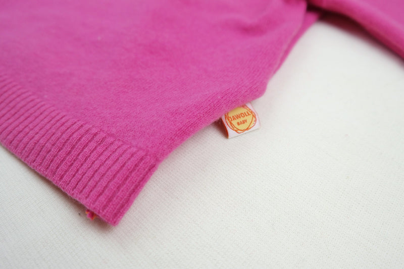 Pullover für Babys 74/80 aus Upcycling-Kaschmir in Pink mit Mini-Makel