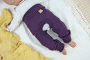 Cowboyhose Abhaltehose Chaps Windelfreikleidung für Babys 50/56 & 74/80 aus 100 % Upcycling-Wolle in Pflaumenlila - Jawoll Baby