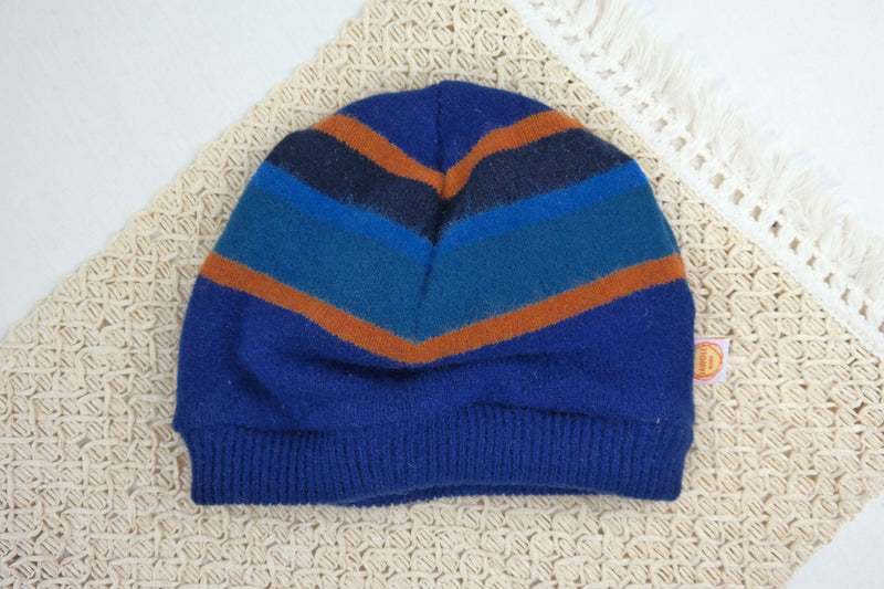 Mütze Beanie für Kleinkinder KU 52-55 aus Upcycling Wolle in Blau Orange gestreift