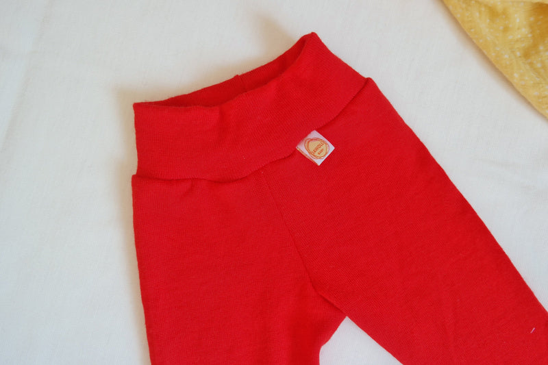 Leggings für Kleinkinder 86/92 aus 100% Upcycling Wolle in strahlend Rot