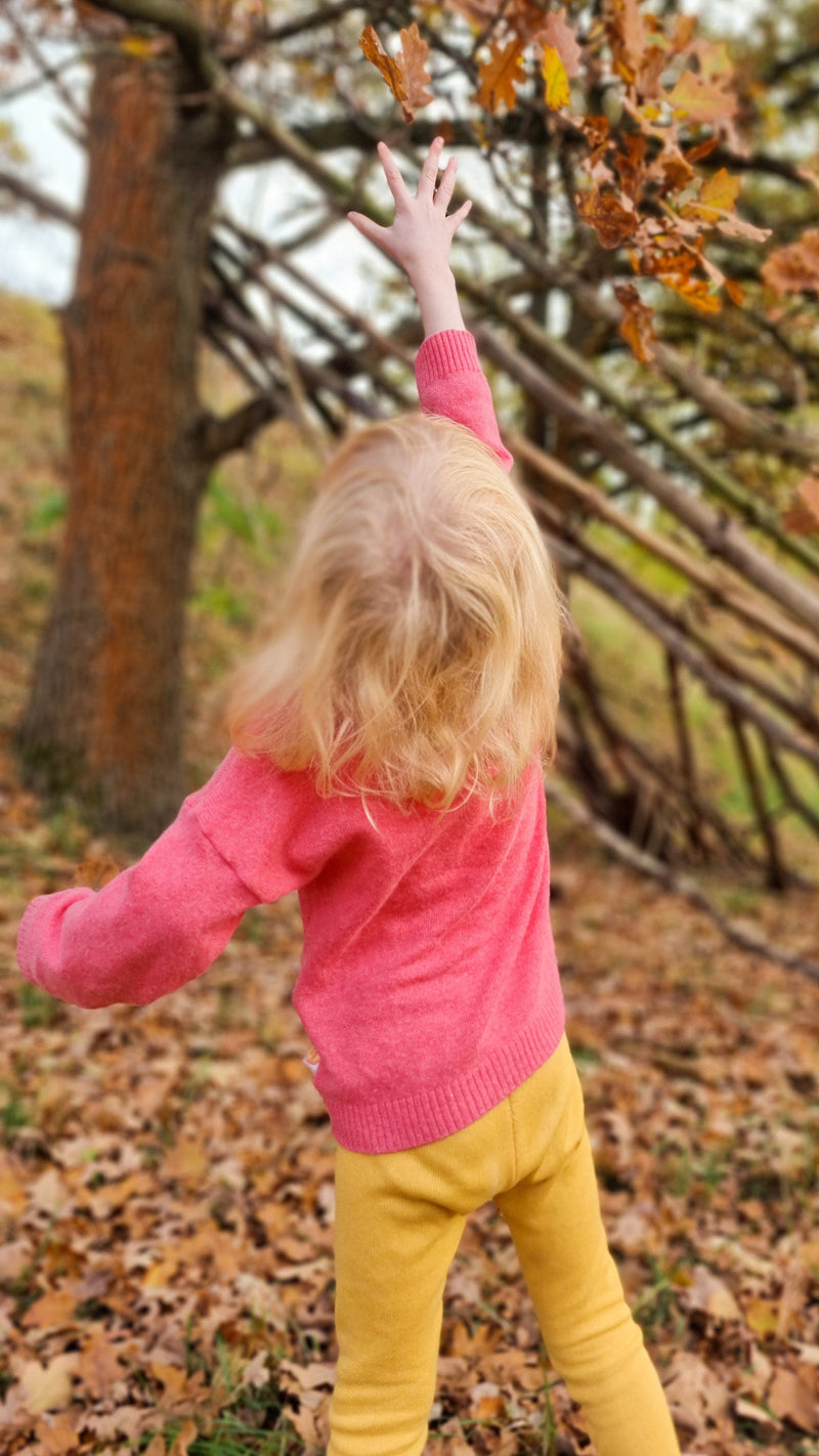 Unisex sweater for babies and children made from upcycled wool or cashmere in the color of your choice