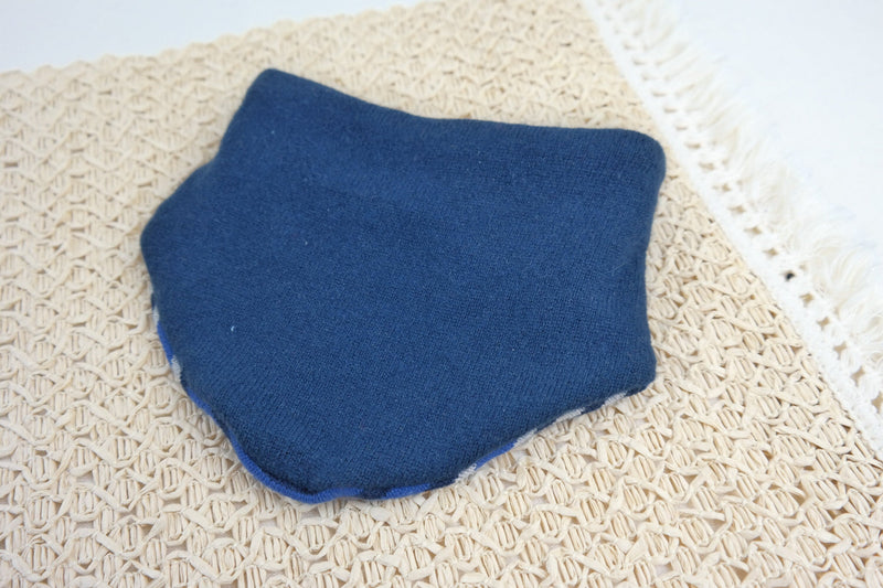 Tuch Schal mitwachsend und wendbar für Kinder aus Upcycling Kaschmir Seide in Gestreift und Dunkelblau