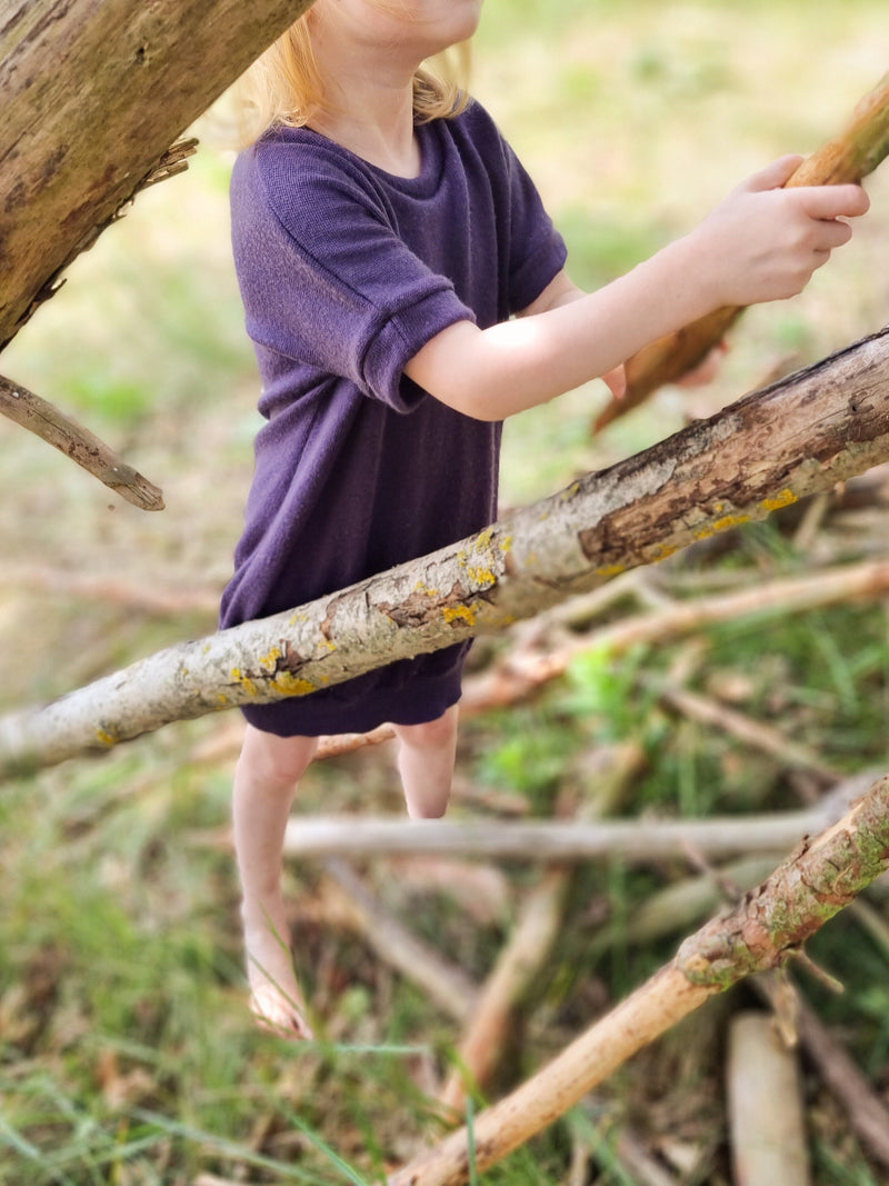 Kurzarmkleid Longshirt Unisex für Babys und Kleinkinder aus Upcycling Wolle in der Farbe deiner Wahl