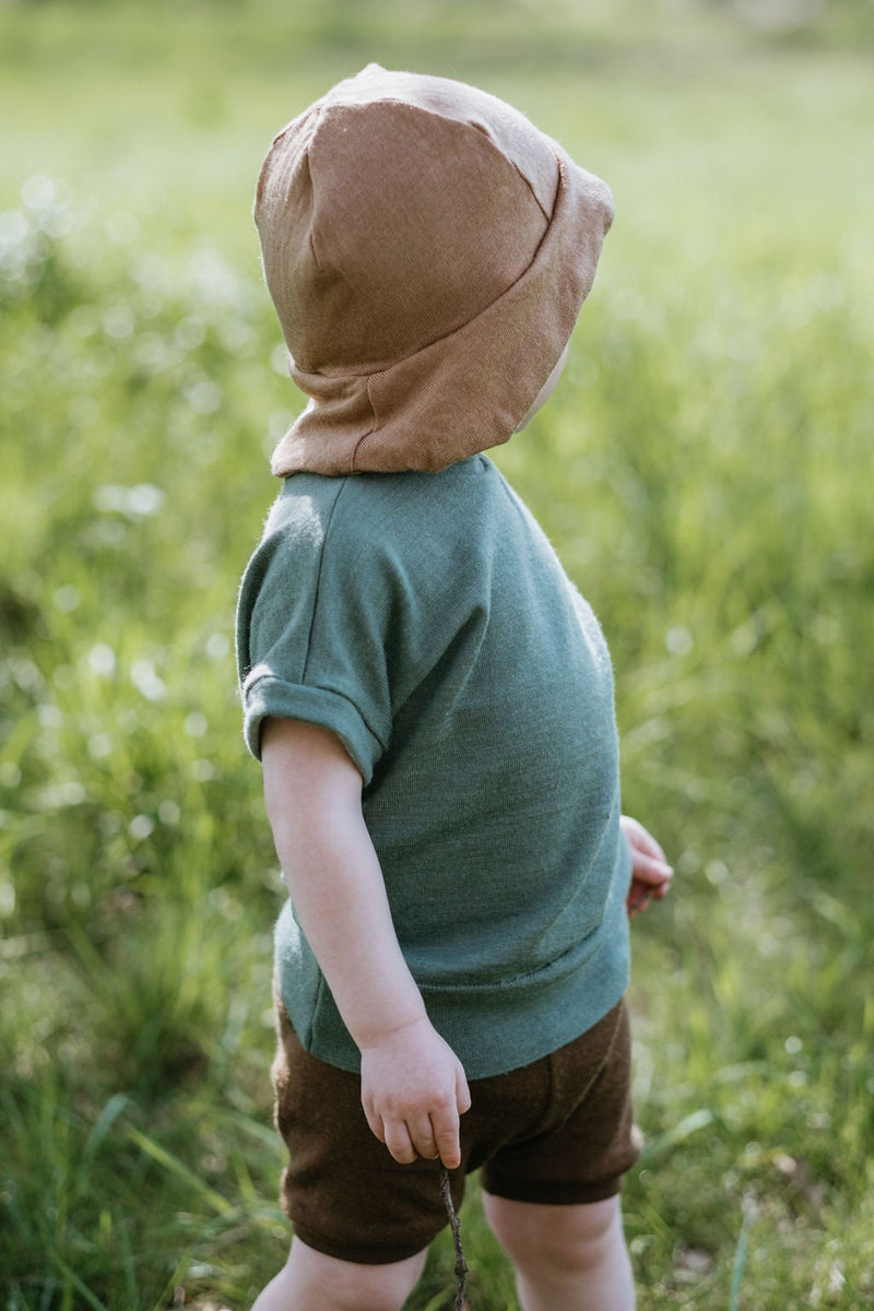 T-Shirt für Kleinkinder 110/116 aus leichter Upcycling Wolle in Dunkelgrün