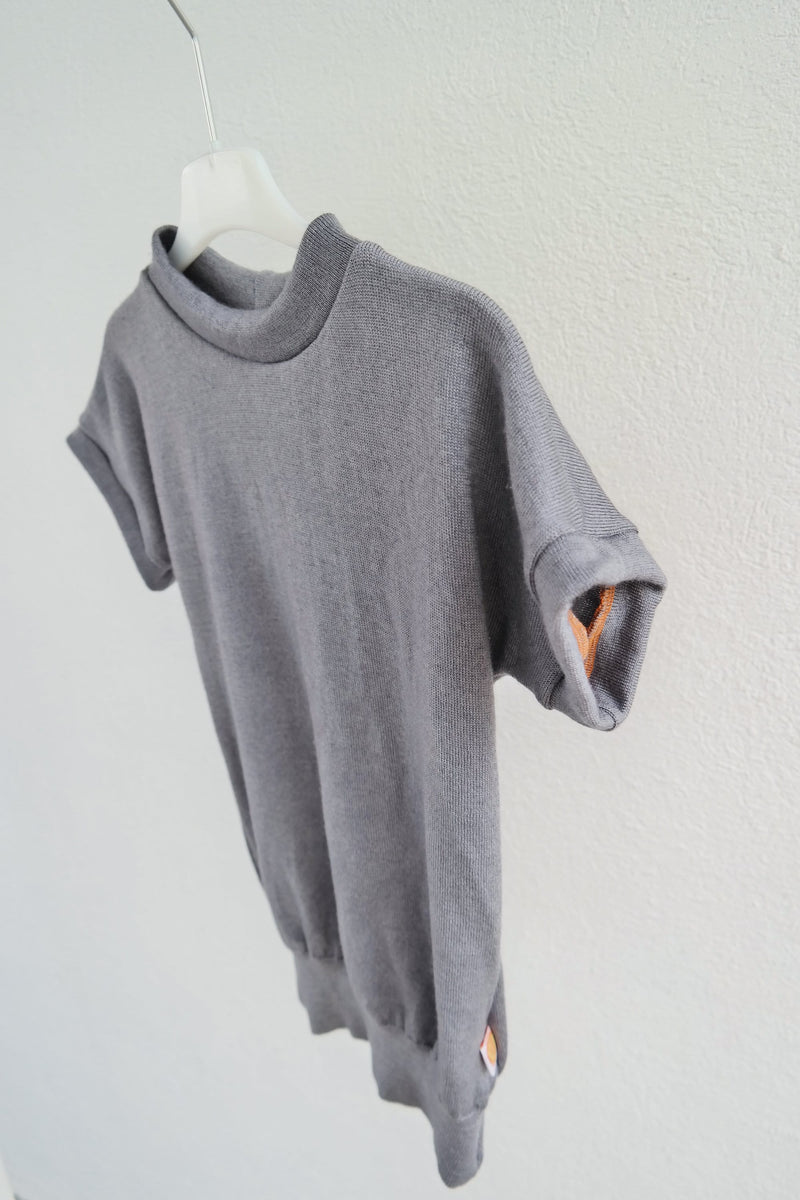 T-Shirt für Kinder 122/128 aus leichter Upcycling Wolle in Grau