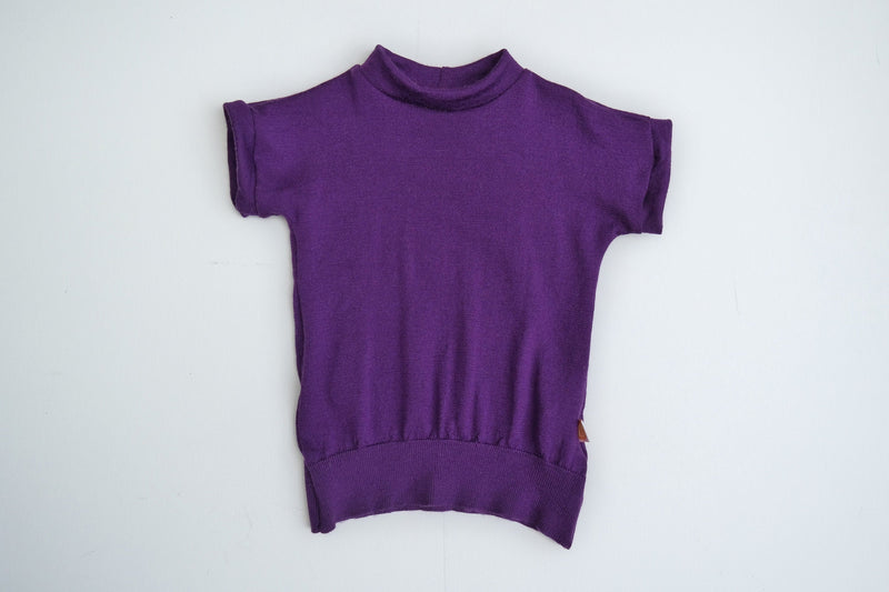 T-Shirt für Babys 86/92 aus leichter Upcycling Wolle in Lila