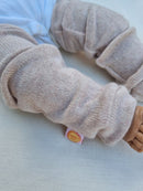 Stulpen für Babys und Kleinkinder aus Upcycling Seide und Kaschmir in Sand Beige - Jawoll Baby