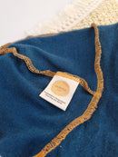 Sonnenhut mit Nackenschutz aus Upcycling Wolle Seide in Petrol - Jawoll Baby