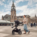 Nuna DEMI next Buggy mit vorwärts- und rückwärtsgerichteten Sportsitz