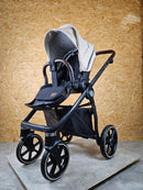 My Junior Vita Hope Kinderwagen - Schwarz mit beigem Verdeck in gutem Zustand
