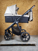 My Junior Vita Hope Kinderwagen - Schwarz mit beigem Verdeck in gutem Zustand