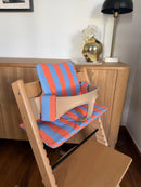 St. Tropez gestreiftes Kissen-Set, wasserdicht, kompatibel mit dem Stokke Tripp Trapp Hochstuhl – Orange/Blau