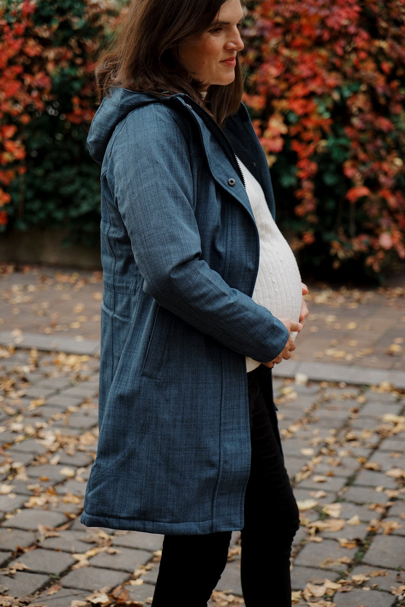 LAURA. Veganer Umstands- und Trageparka - in Himmelblau