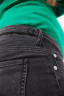 01 STRAIGHT. Jeans aus Bio-Baumwolle mit Bauchbund in Faded Black - Jeans-9•BORROUGHS