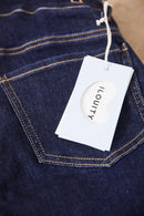 01 STRAIGHT. Jeans aus Bio-Baumwolle mit Bauchbund in RAW INDIGO - Jeans-9•BORROUGHS
