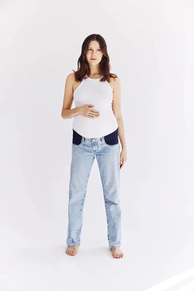 04 BOYFRIEND FIT - LIGHT VINTAGE WASH. Jeans aus Bio - Baumwolle mit Stretchbund - Jeans - 9•BORROUGHS