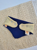 Dreieckstuch Schal für Kinder mitwachsend und wendbar aus Upcycling Wolle in Blau und Pastellgelb - Jawoll Baby