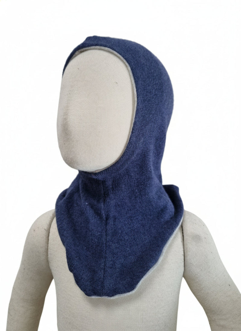 Wende-Schlupfmütze für Babys KU 43 - 48 aus Upcycling Seide & Kaschmir in Hellblau und Dunkelblau