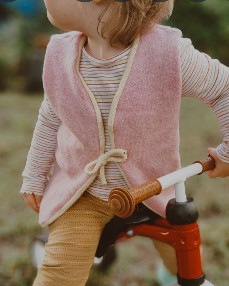 Wende-Weste für Kleinkinder aus Upcycling Kaschmir Merinowolle – mitwachsend von Größe 80 bis 116 in Himmelblau und Rostbraun