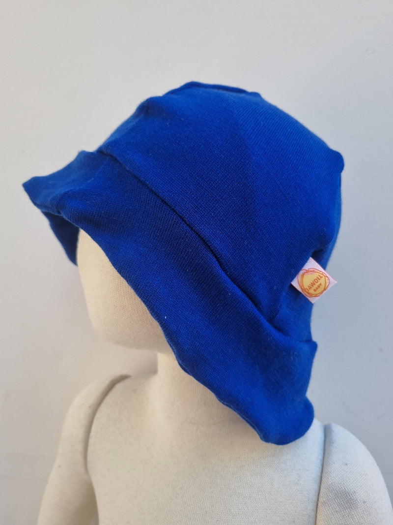 Sonnenhut Sommermütze Kleinkind KU 50-54 mit Nackenschutz aus Upcycling Wolle in Blau