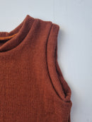 Oberteil Tanktop Pullunder Unterhemd 98/104 aus Upcycling Merinowolle in Rostbraun