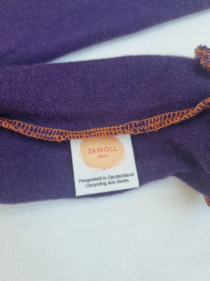 Tragestulpen Beinstulpen für Babys 6-12 M aus Upcycling aus Wolle natürlicher Sonnenschutz in Lila