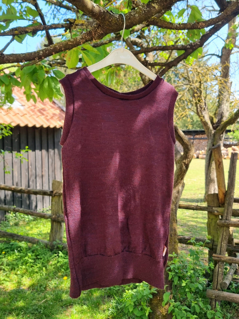 Oberteil Tanktop Pullunder Unterhemd 110/116 aus Upcycling Wolle in Pflaumenlila