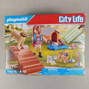 Playmobil Bundle City Life & Weihnachten 70616 9498 Set von 2 Figuren