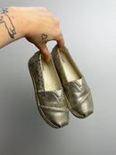 Slipper - Shoe 32 - toms