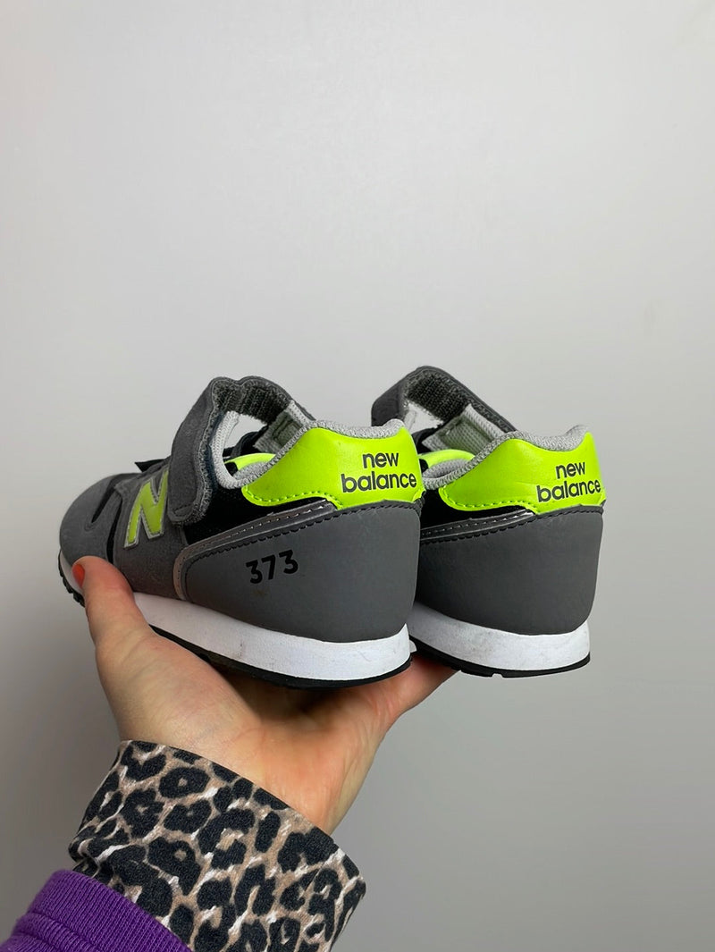 Sneaker - Schuh 32 - new balance