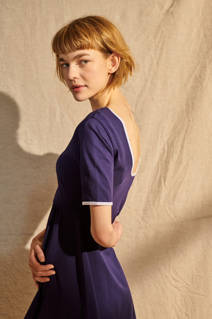 Love kidswear Enea Kleid in violetblau mit weisser Paspel für Frauen
