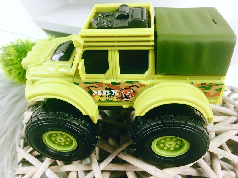 Matchbox Rev Rigs Jungle Truck W8756, Rare!! Collectible!!