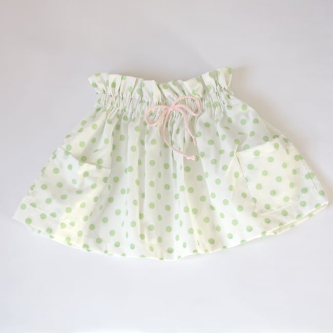 Robe of feathers Market Skirt- green dots