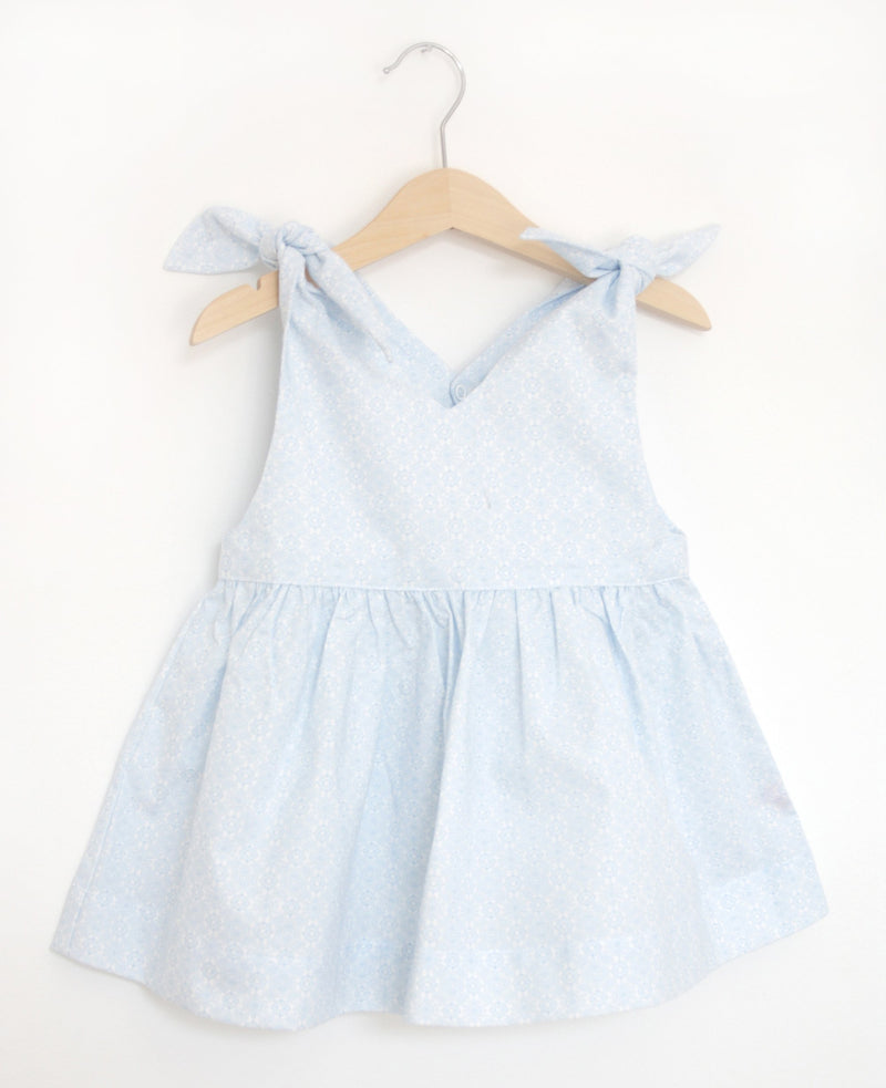 Robe of feathers Rabbit Top -pale blue pattern