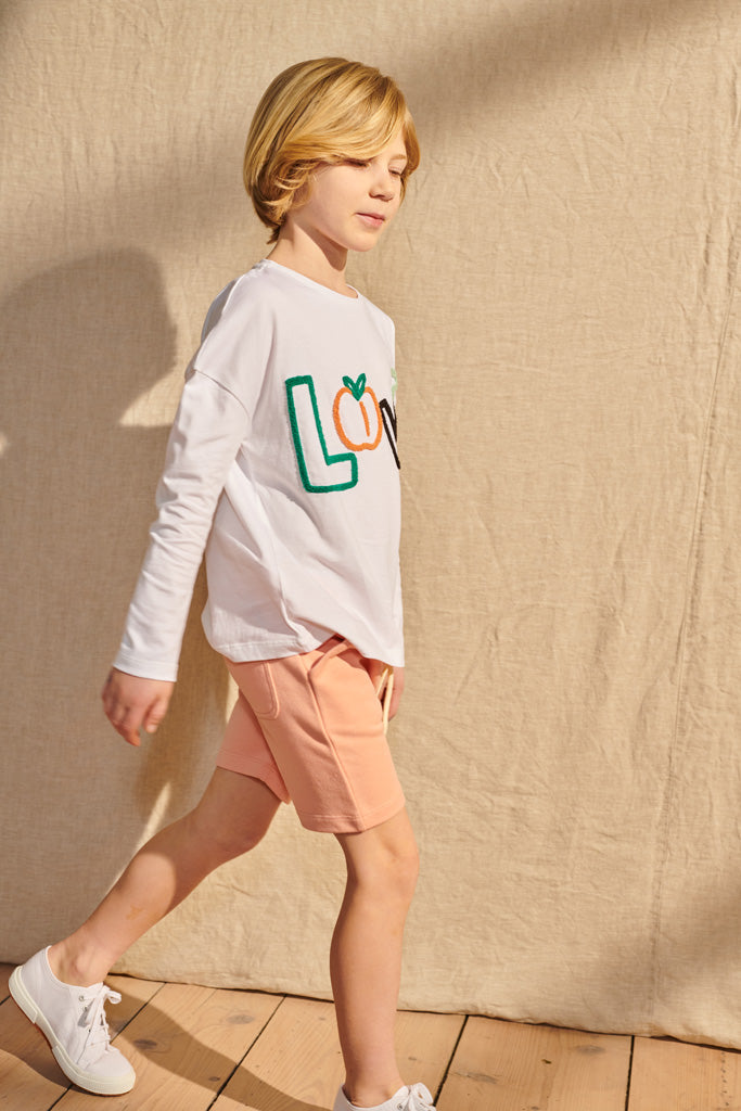 Toni longsleeve in weiss mit LOVE Print für Kinder