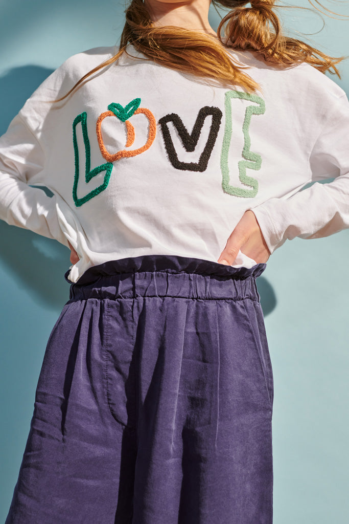 Toni longsleeve in weiss mit LOVE Print für Kinder