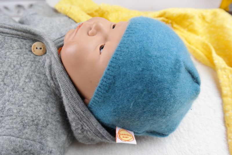 Jawoll Baby Beanie Mütze für Babys aus Upcycling Kaschmir in Türkis für Neugeborene KU 34 - 38