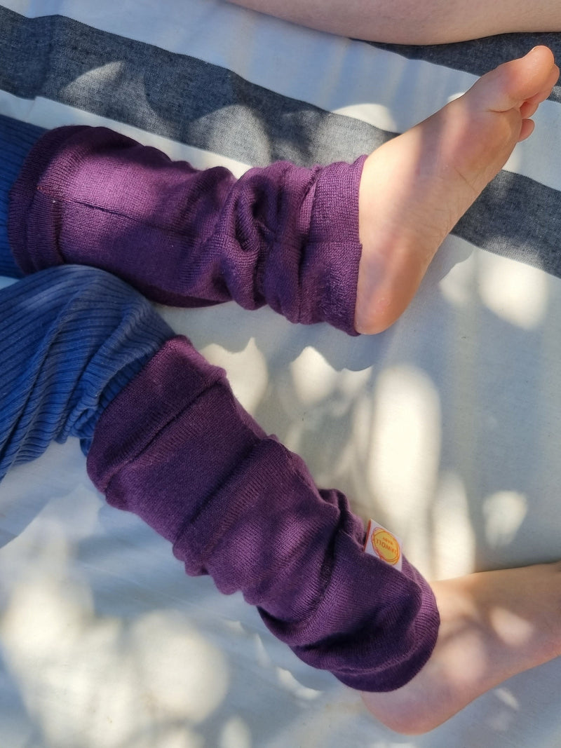 Jawoll Baby Tragestulpen Beinstulpen Babylegs Sonnenschutz 6-12 M Lila aus 100% Upcycling Wolle