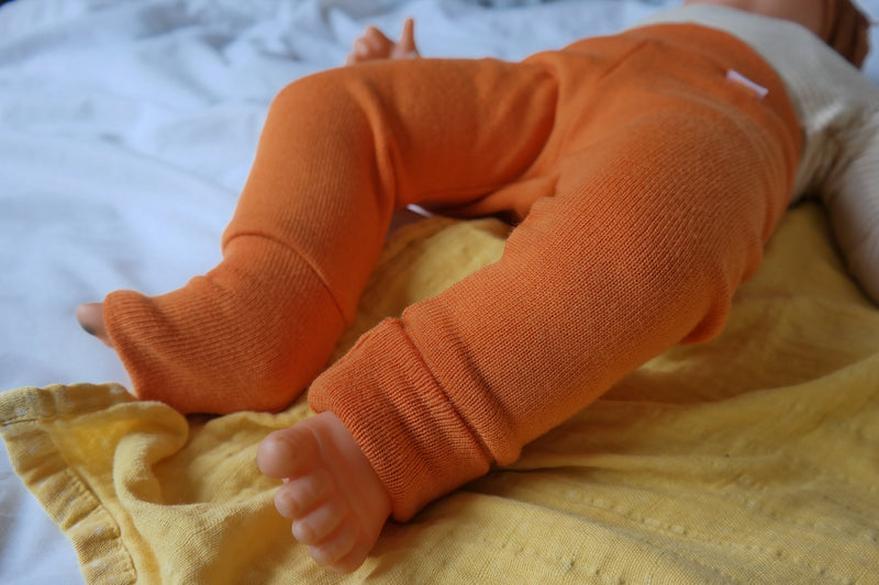 Jawoll Baby Mitwachs-Hose für Babys 62/68 aus Upcycling Wolle in Orange