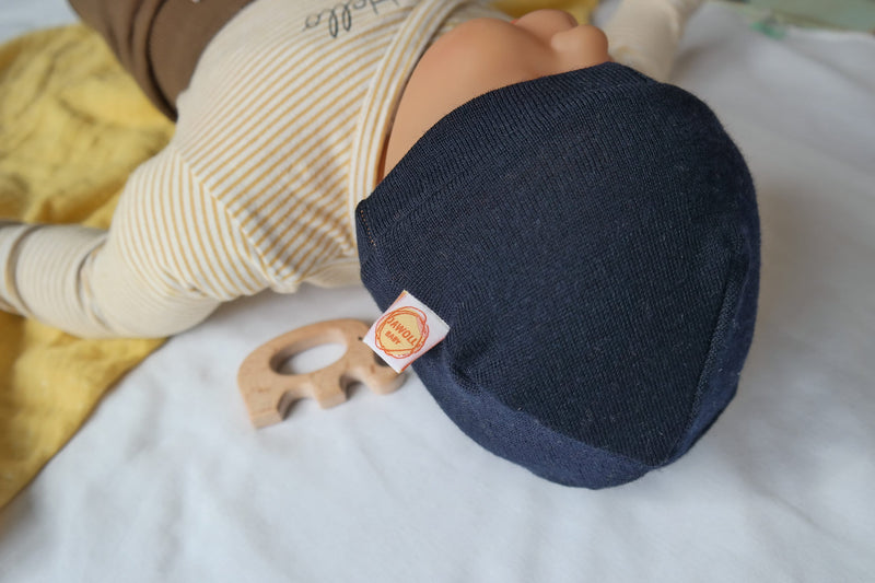 Jawoll Baby Baby-Mütze aus Upcycling-Wolle KU 39-42 / ca. 2-6 M in Dunkelblau