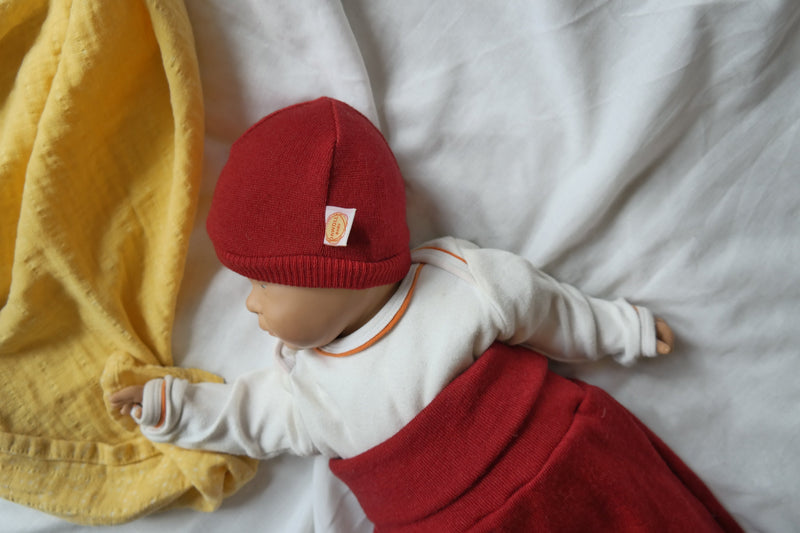 Jawoll Baby Babymütze aus Upcycling Wolle in Rot KU 34-38 & 46-48