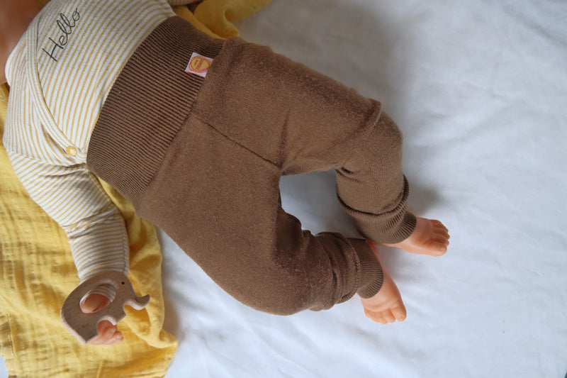 Jawoll Baby Mitwachs-Hose für Babys 62/68 aus Upcycling-Wolle in Braun