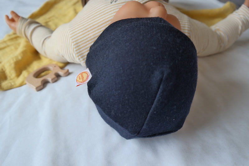 Jawoll Baby Baby-Mütze aus Upcycling-Wolle KU 39-42 / ca. 2-6 M in Dunkelblau